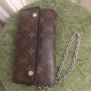 Louis Vuitton Monogram Canvas Portfolio Tri-fold Chain Macassar Wallet at  1stDibs